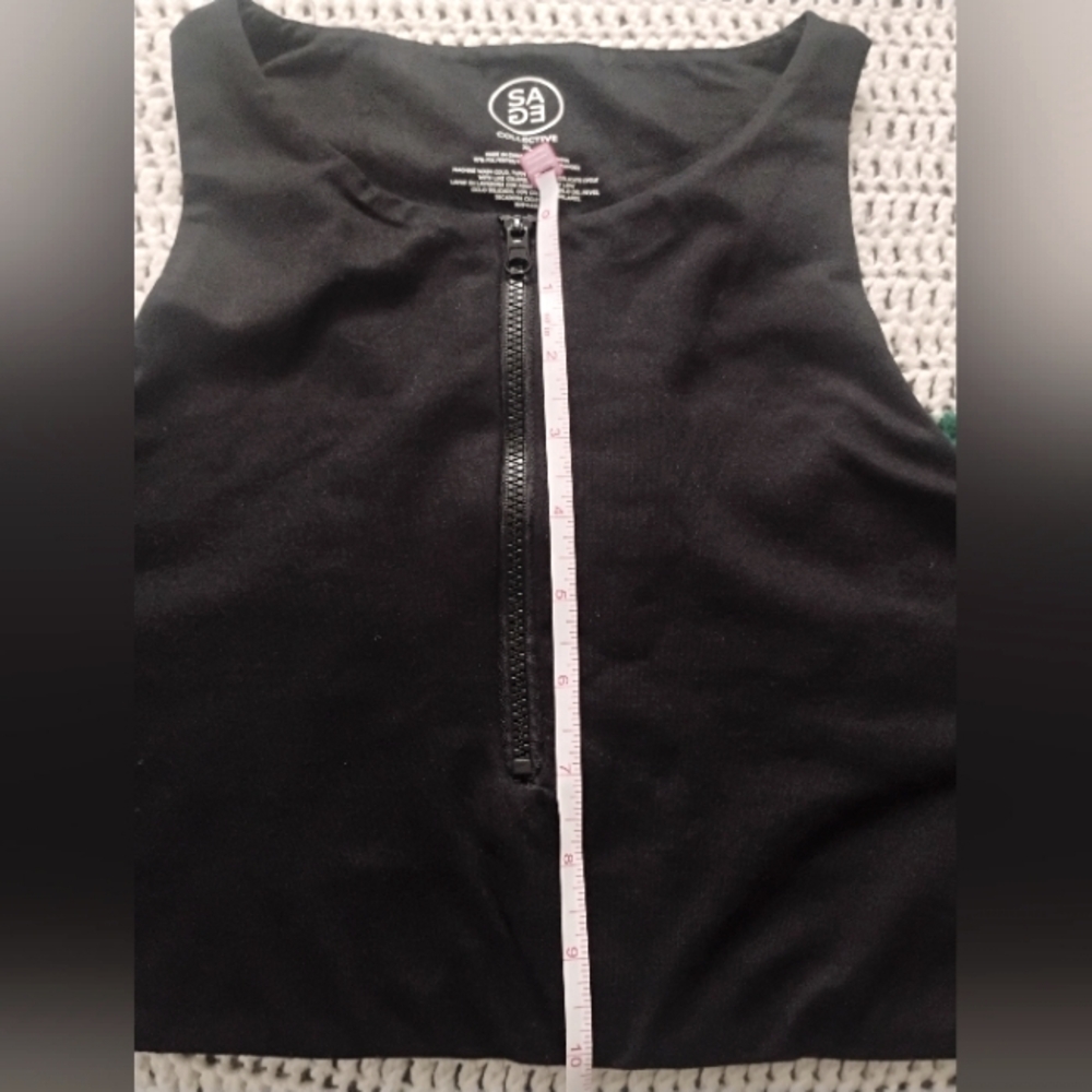 Sage Collective Black Racerback Zip Up Yoga Cropped Tank Sz XL NWOT - Picture 5 of 9